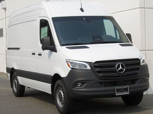 New 2025 Mercedes-Benz Sprinter 2500 image 2