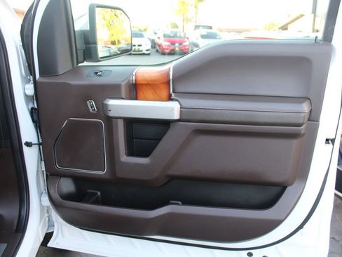Used 2019 Ford F150 King Ranch w/ Equipment Group 601A Luxury AWD/4WD image 29