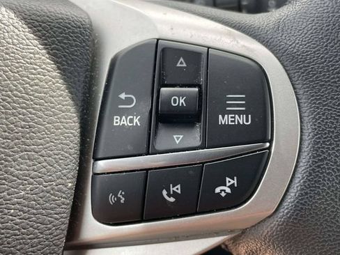 Certified 2024 Ford Explorer XLT RWD image 25