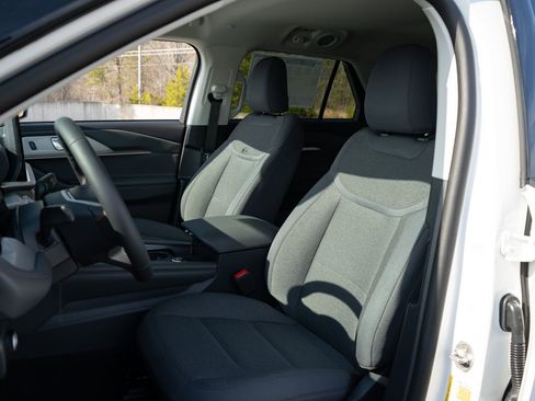 New 2026 Ford Explorer Active image 15