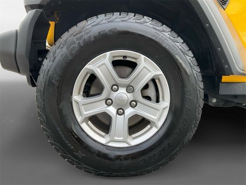 Used 2020 Jeep Wrangler Sport image 15
