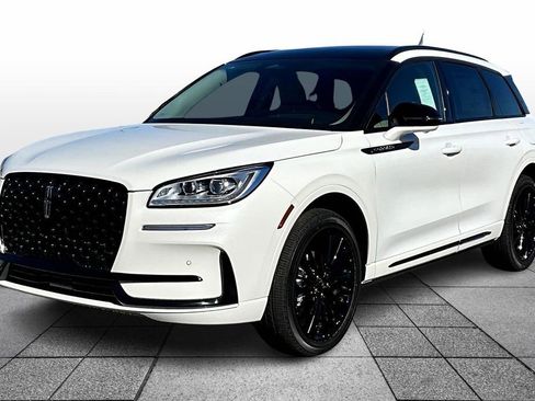 New 2026 Lincoln Corsair Reserve image 2