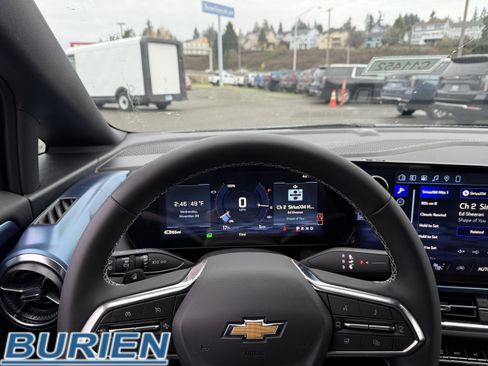 New 2026 Chevrolet Equinox EV LT image 13