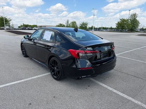 Used 2023 Honda Civic Sport image 3