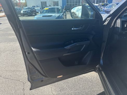 Used 2022 Nissan Pathfinder SL image 20