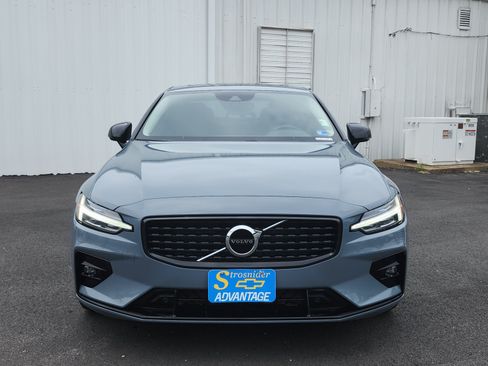 Used 2022 Volvo S60 B5 Momentum w/ Premium Package AWD/4WD image 8