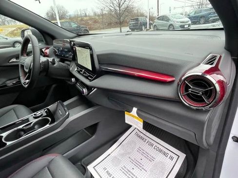 New 2026 Chevrolet Equinox RS w/ LPO, Floor Liner Package AWD/4WD image 39