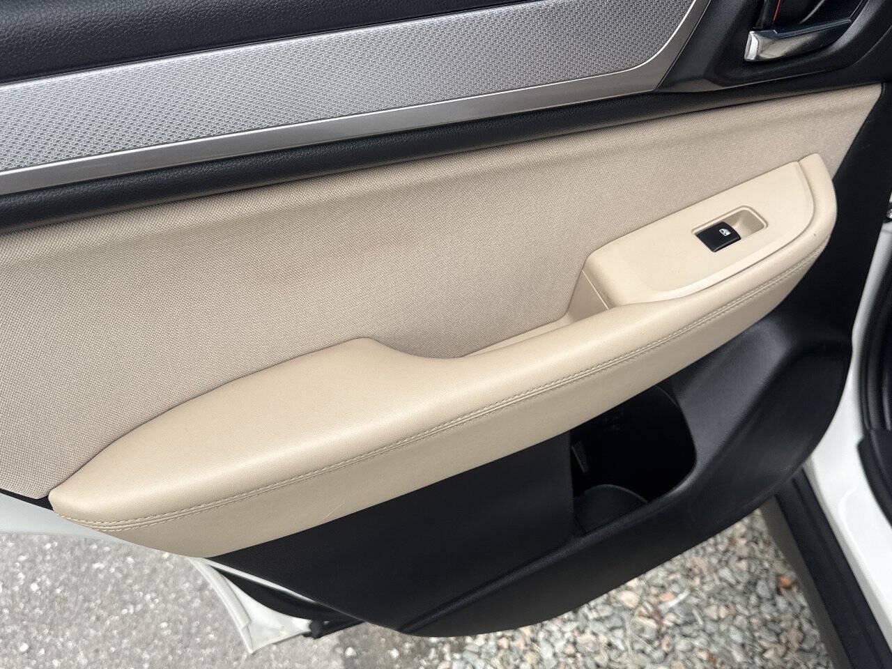 Used 2015 Subaru Outback 2.5i Premium AWD/4WD image 20