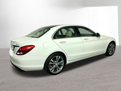Used 2017 Mercedes-Benz C 300 4MATIC Sedan image 33