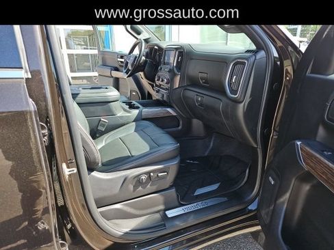 Used 2019 Chevrolet Silverado 1500 High Country w/ Technology Package AWD/4WD image 34