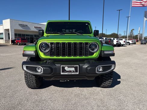 Used 2025 Jeep Gladiator Sport image 20