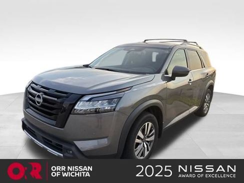Used 2023 Nissan Pathfinder SL w/ Lighting Package (N92) AWD/4WD image 1