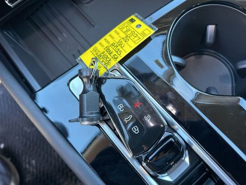 New 2026 Volkswagen Atlas Peak Edition image 31