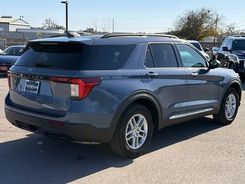 Used 2025 Ford Explorer Active image 6