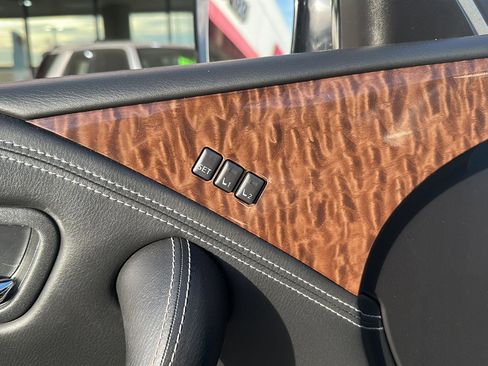 Used 2017 Nissan Armada Platinum w/ Captain Seat Package image 28