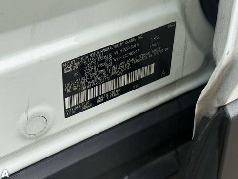 Used 2024 Toyota RAV4 LE FWD image 32