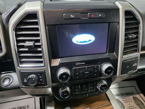 Used 2017 Ford F150 Lariat w/ Equipment Group 502A Luxury AWD/4WD image 12
