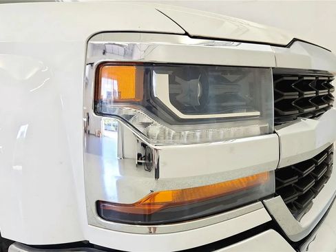 Used 2019 Chevrolet Silverado 1500 LT RWD image 14