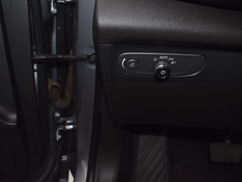 Used 2022 Buick Envision Preferred AWD/4WD image 23