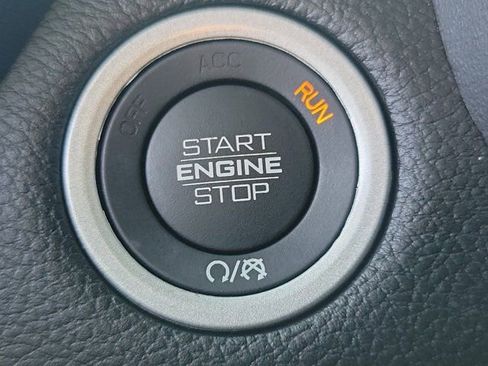 Used 2024 RAM 1500 Laramie AWD/4WD image 29