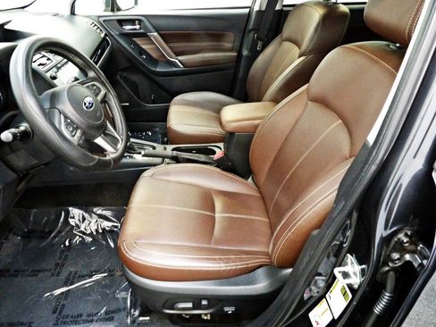 Used 2017 Subaru Forester 2.5i Touring w/ Popular Package #2 AWD/4WD image 8