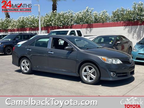 Used 2013 Toyota Camry SE FWD image 1
