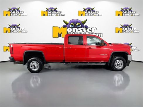 Used 2019 GMC Sierra 2500 SLE w/ SLE Preferred Package image 4