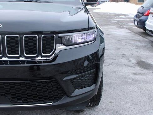 Used 2025 Jeep Grand Cherokee Laredo w/ Luxury Tech Group I image 41