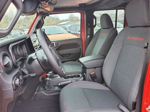 New 2026 Jeep Wrangler Unlimited Rubicon w/ Whitecap Package image 5