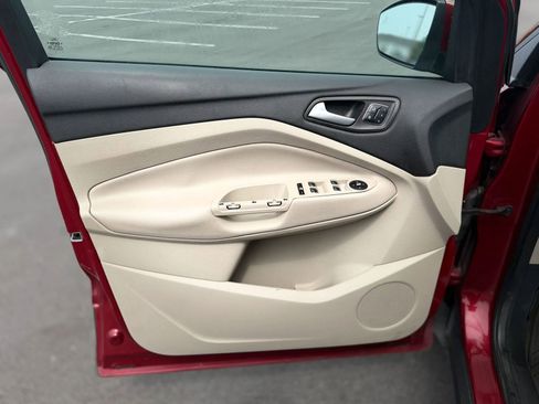 Used 2013 Ford Escape SEL FWD image 9