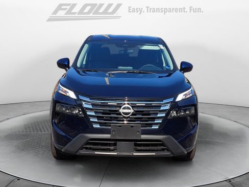 Used 2026 Nissan Rogue SV AWD/4WD image 3