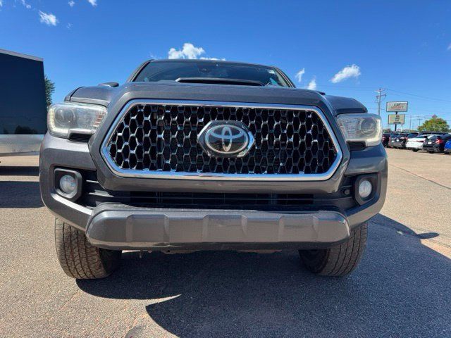 Used 2019 Toyota Tacoma SR5 AWD/4WD image 2