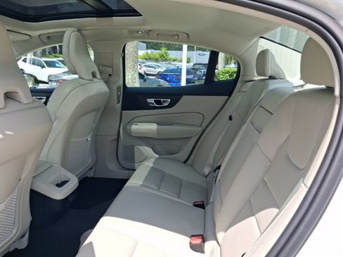 Used 2024 Volvo S60 B5 Core FWD image 8