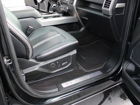 Used 2018 Ford F150 Platinum w/ Technology Package AWD/4WD image 47