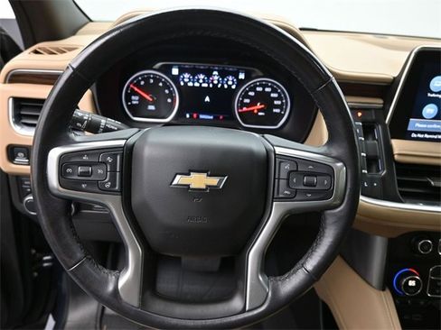 Used 2021 Chevrolet Suburban Premier w/ Premium Package image 7