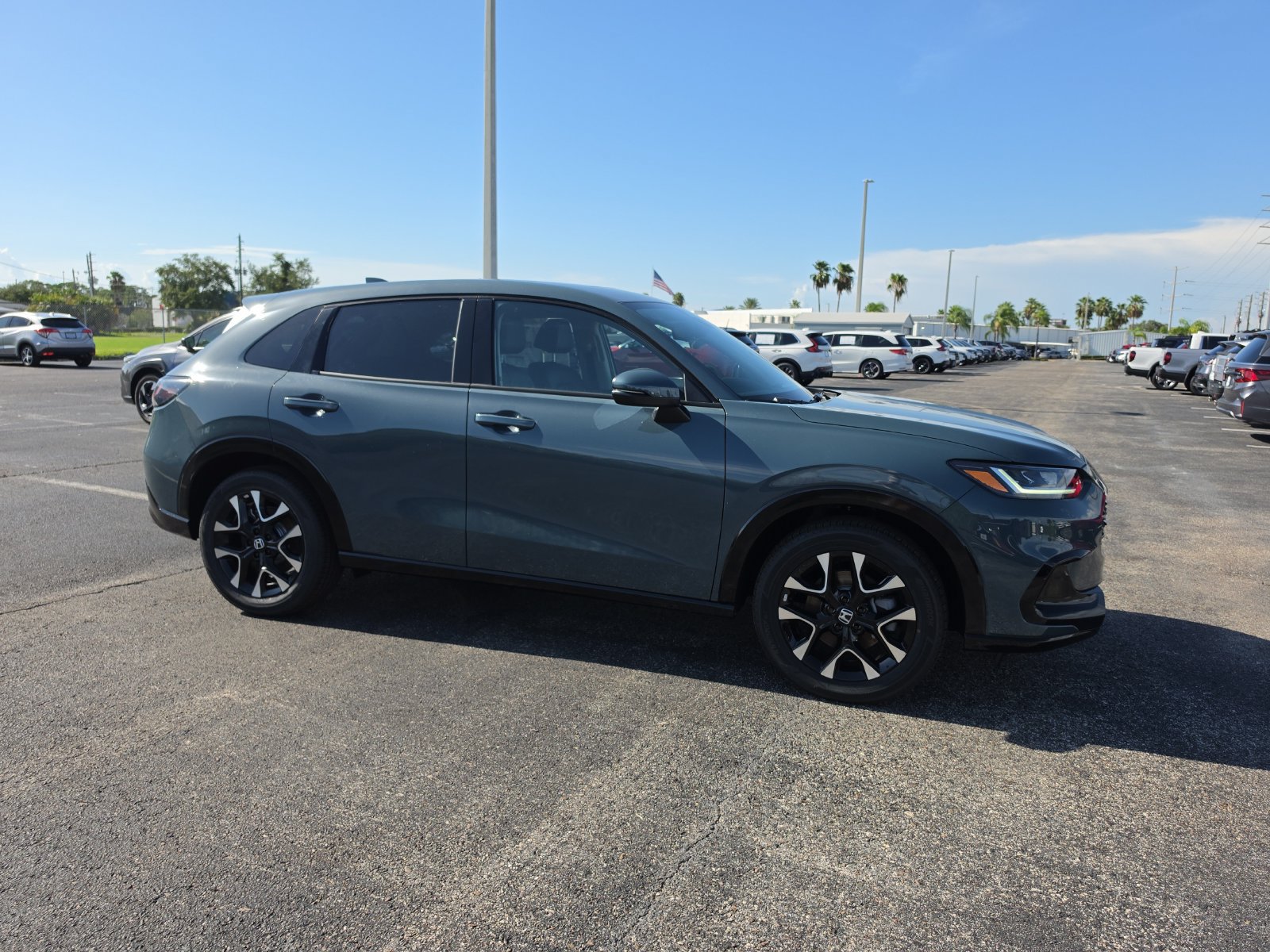 New 2027 Honda HR-V EX-L image 2