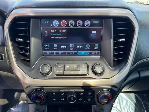 Used 2017 GMC Acadia Denali w/ Technology Package AWD/4WD image 39