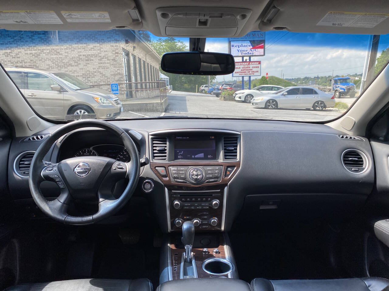 Used 2015 Nissan Pathfinder Platinum w/ Cargo Package FWD image 27