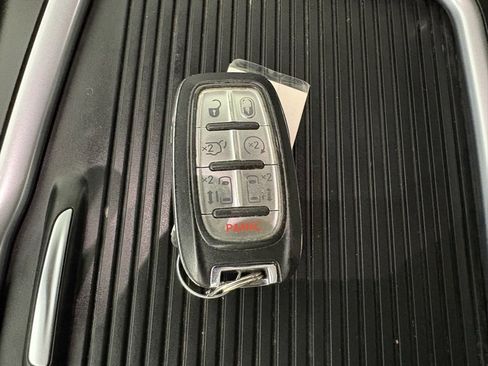 Used 2018 Chrysler Pacifica Limited w/ Advanced Safetytec Group image 34