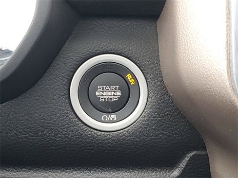 Used 2020 RAM 1500 Laramie image 24