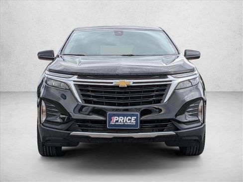 Used 2024 Chevrolet Equinox LT FWD image 2