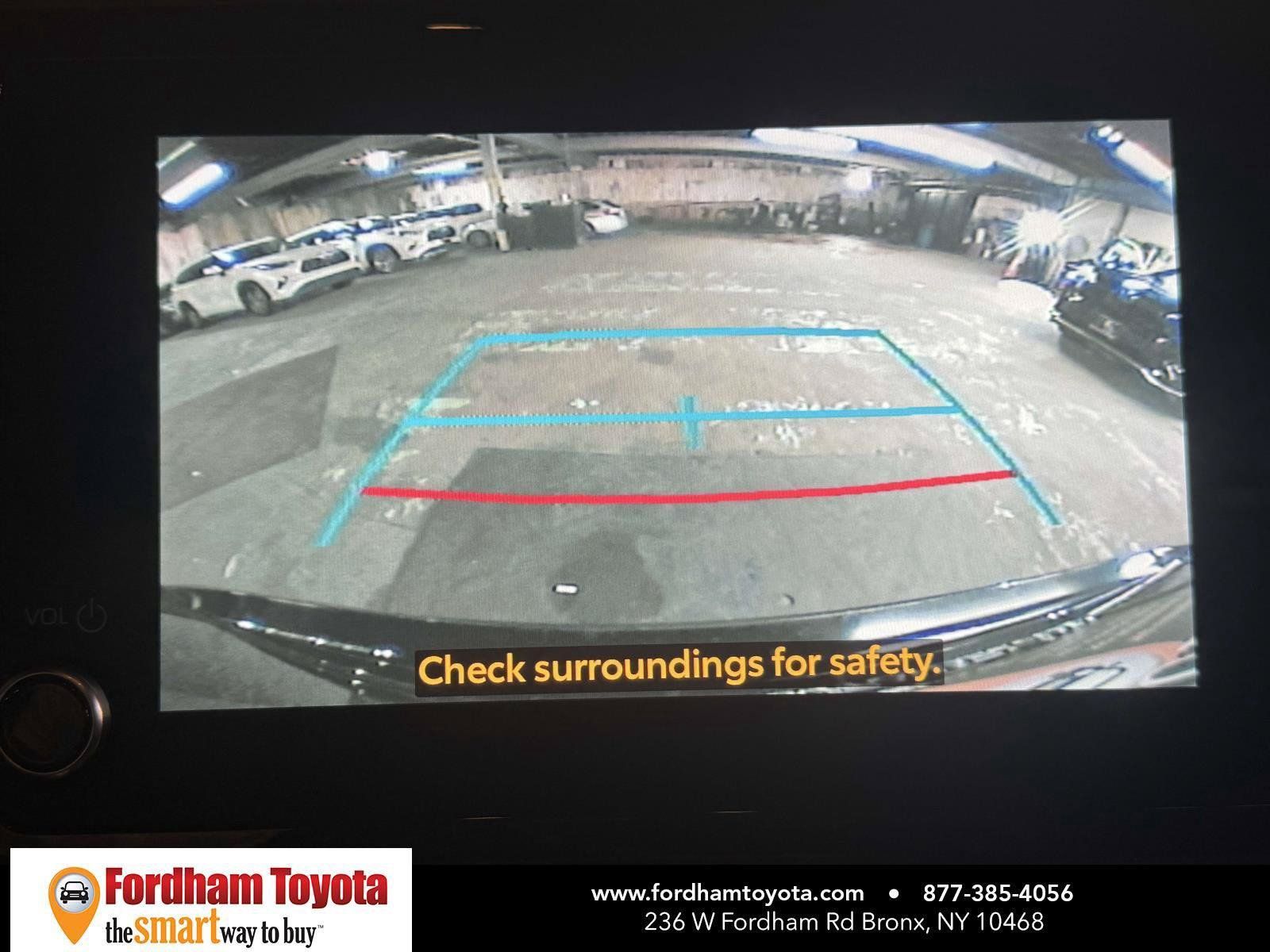 Used 2023 Toyota Highlander LE AWD/4WD image 27