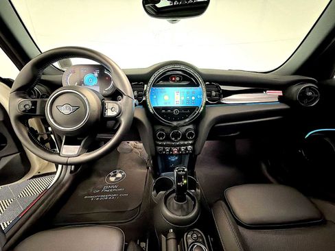 Used 2023 MINI Cooper S image 17