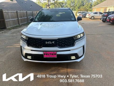 Used 2022 Kia Sorento SX FWD image 2