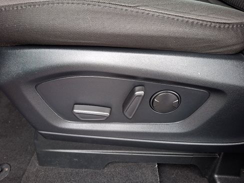 Certified 2023 Ford Explorer XLT image 15