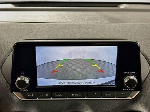 Used 2025 Nissan Sentra S FWD image 22