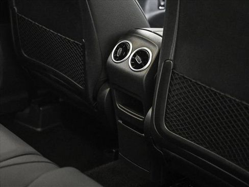 Certified 2026 Mercedes-Benz GLB 250 4MATIC image 19