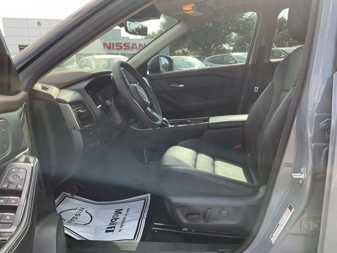 Used 2023 Nissan Rogue SL w/ SL Premium Package FWD image 8