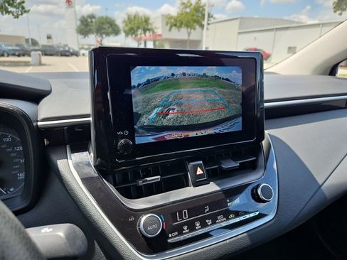 Used 2024 Toyota Corolla LE FWD image 13