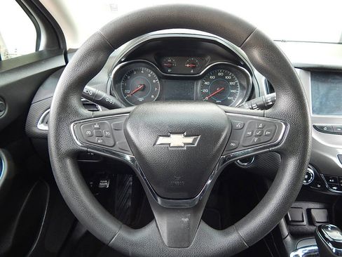 Used 2017 Chevrolet Cruze LT w/ Convenience Package image 23